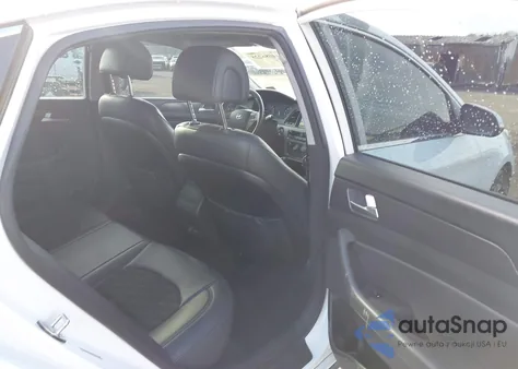 2015 Hyundai Sonata Sport z USA, uszkodzony, nr VIN 5NPE34AF8FH208288